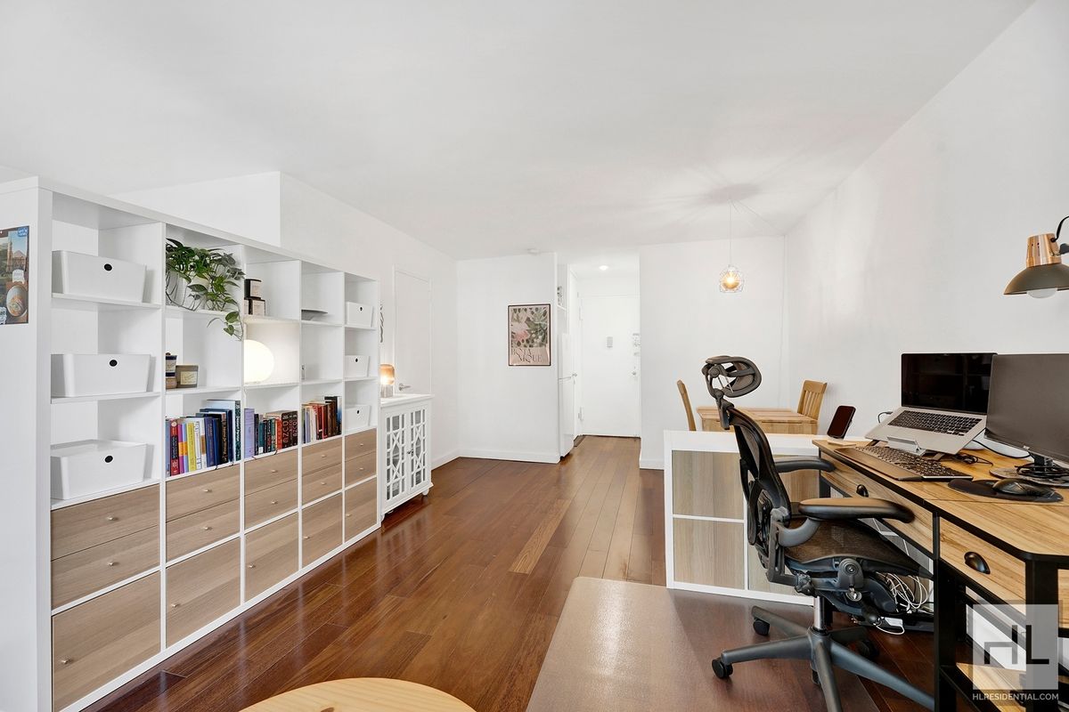 #3 photo, 240 E 35th Street, マンハッタン Murray Hill , NY 10016