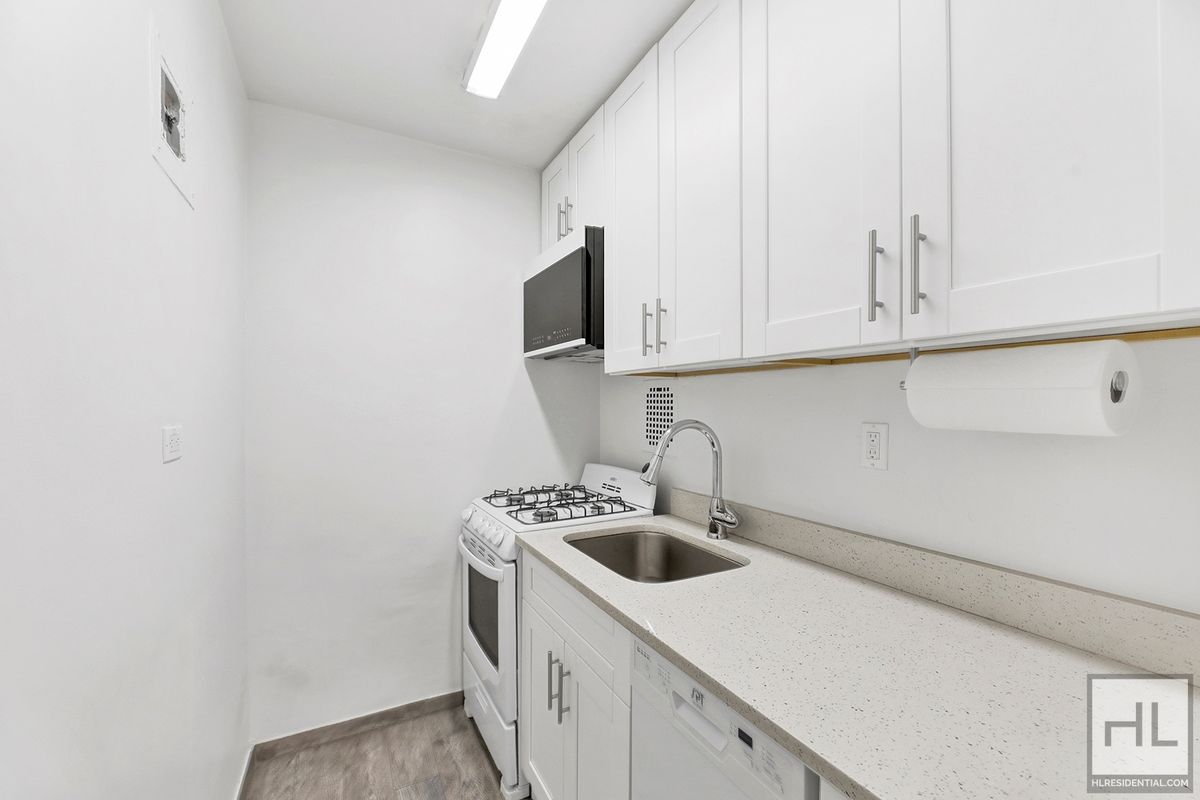 #7 photo, 240 E 35th Street, マンハッタン Murray Hill , NY 10016