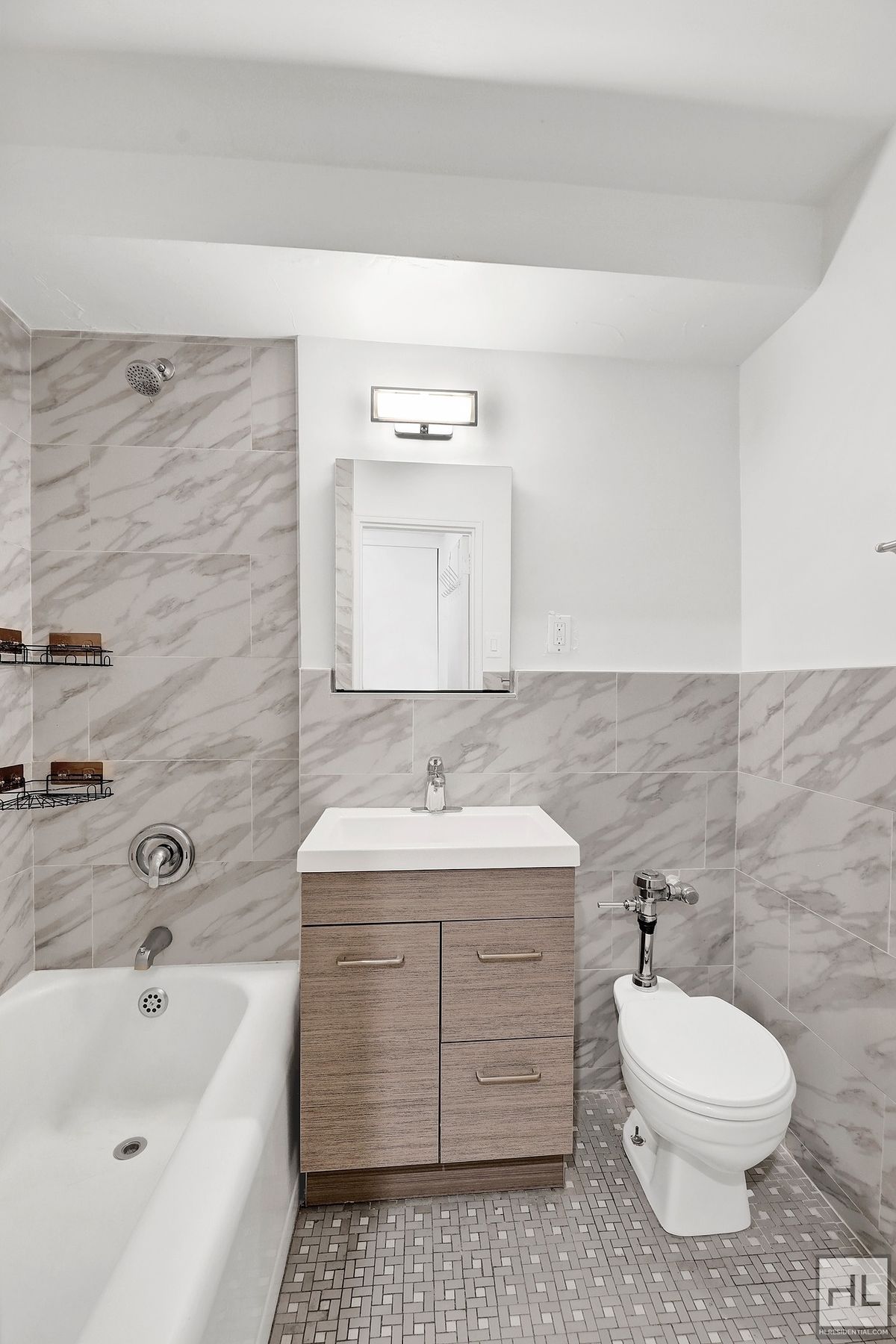 #8 photo, 240 E 35th Street, マンハッタン Murray Hill , NY 10016