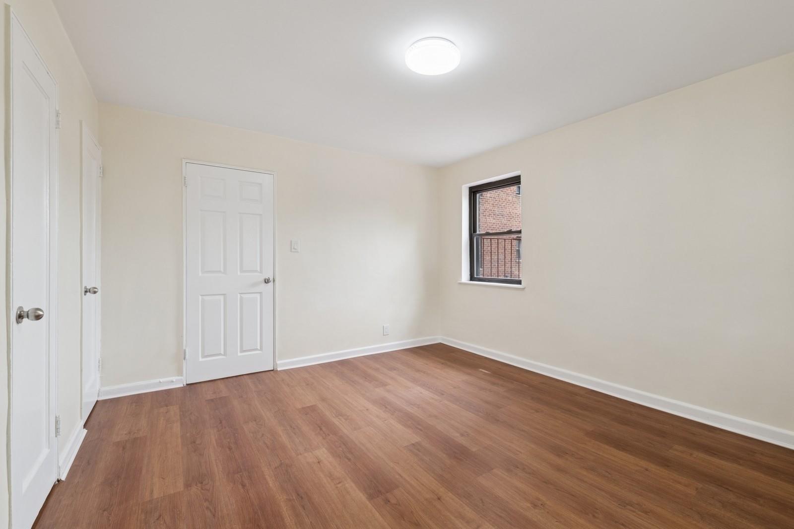 #11 photo, 147-10 84 Rd, クイーンズ区 Briarwood , NY 11435