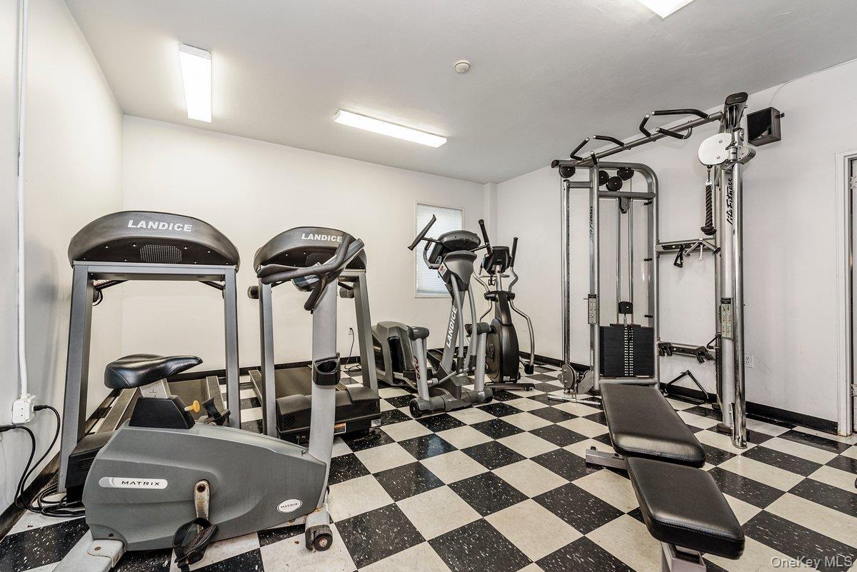 #15 photo, 370 W Broadway, ナッソー郡 Long Beach , NY 11561