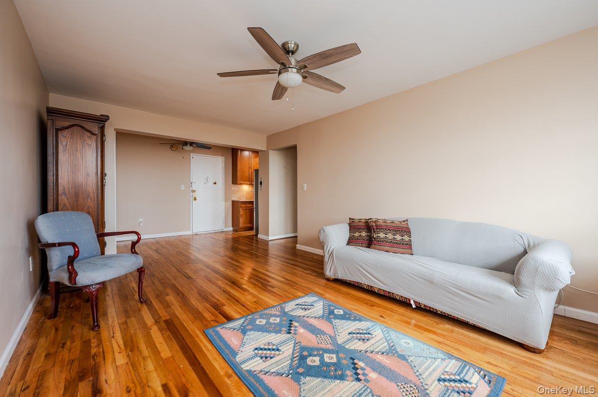 #6 photo, 370 W Broadway, ナッソー郡 Long Beach , NY 11561