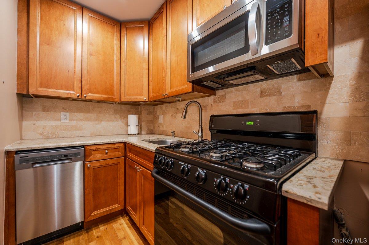 #8 photo, 370 W Broadway, ナッソー郡 Long Beach , NY 11561