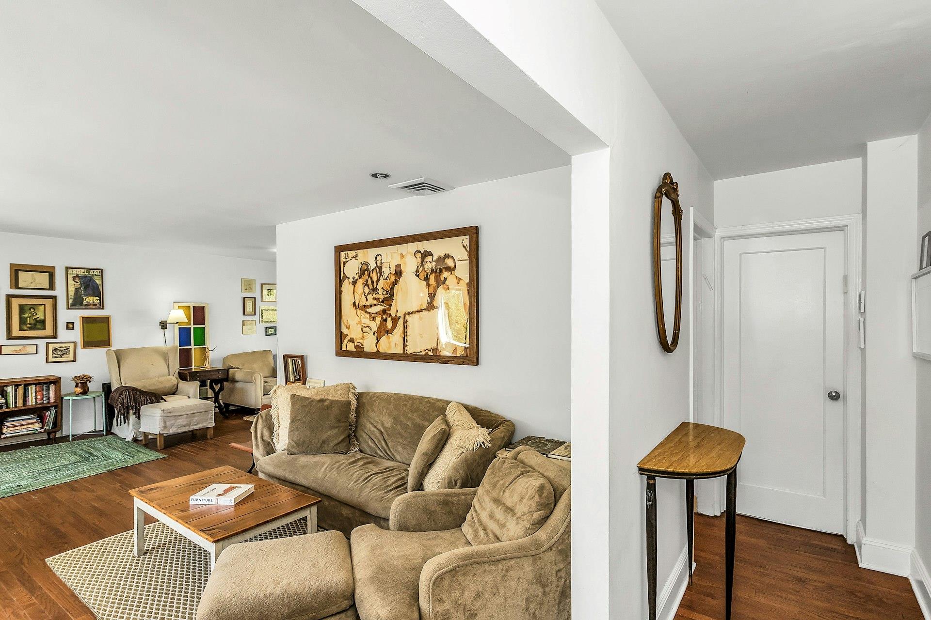 #3 photo, 140 Mitchell Avenue, ナッソー郡 Long Beach , NY 11561