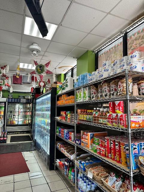 #2 photo, 92-19 Roosevelt Avenue, クイーンズ区 Jackson Heights , NY 11372