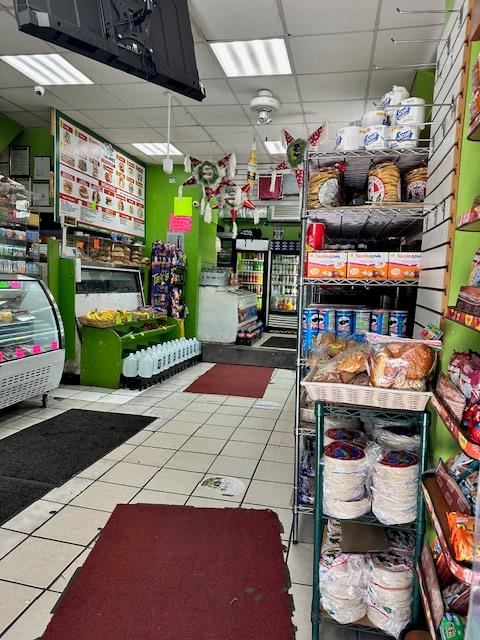 #6 photo, 92-19 Roosevelt Avenue, クイーンズ区 Jackson Heights , NY 11372