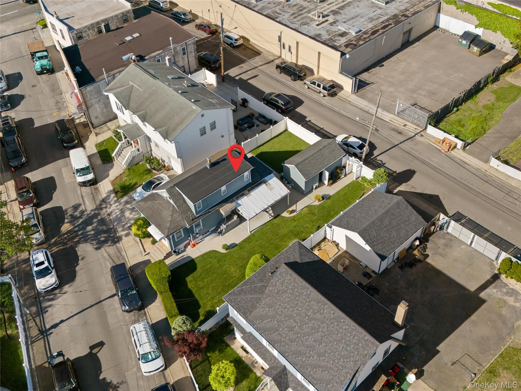 #2 photo, 8 Savoy Avenue, ナッソー郡 Elmont , NY 11003