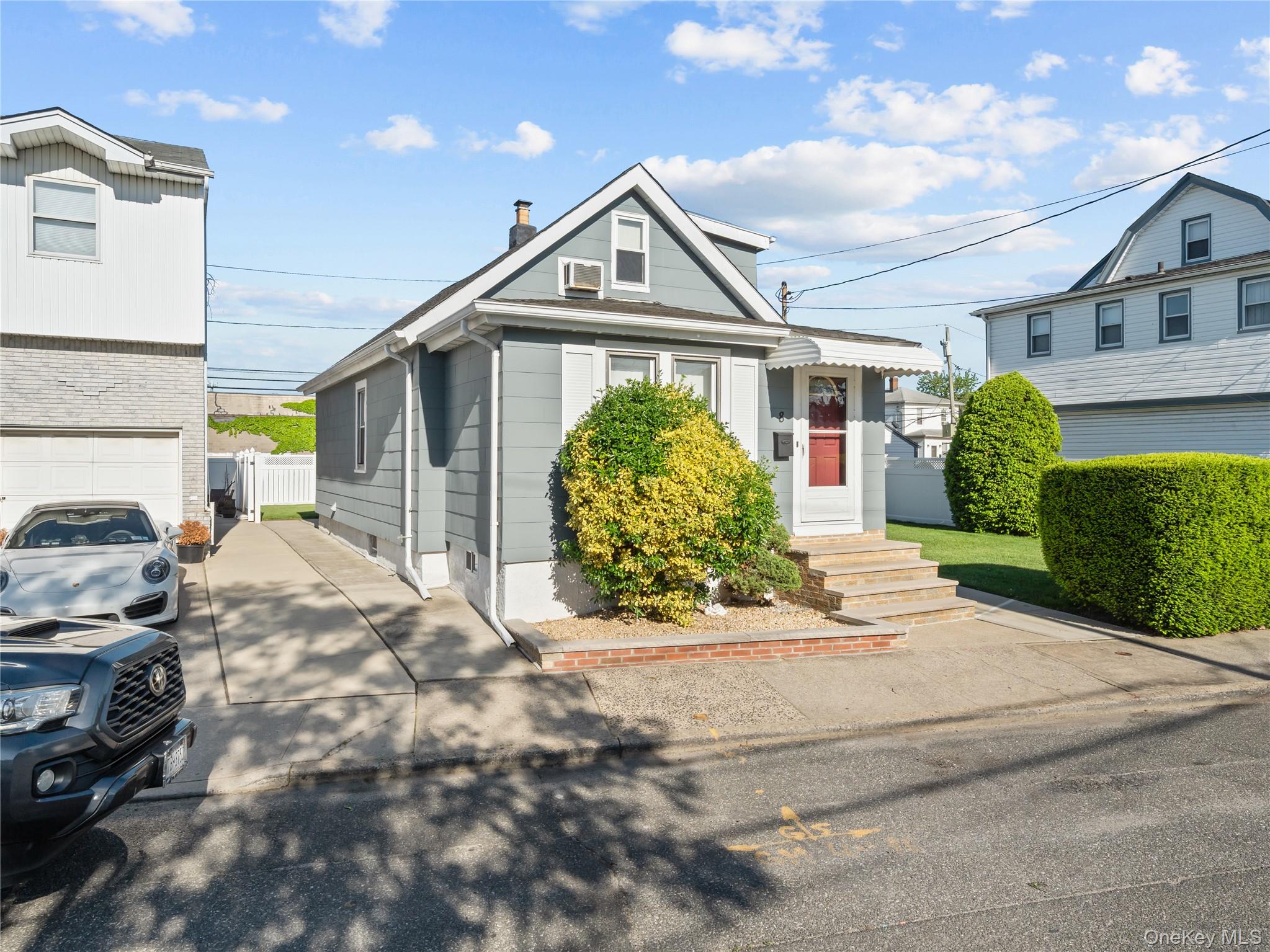 #3 photo, 8 Savoy Avenue, ナッソー郡 Elmont , NY 11003