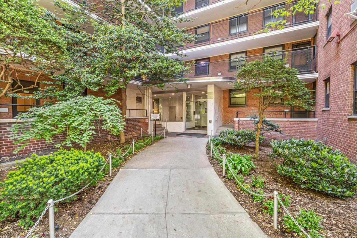 #1 photo, 35-31 85 st, كوينز Jackson Heights , NY 11372