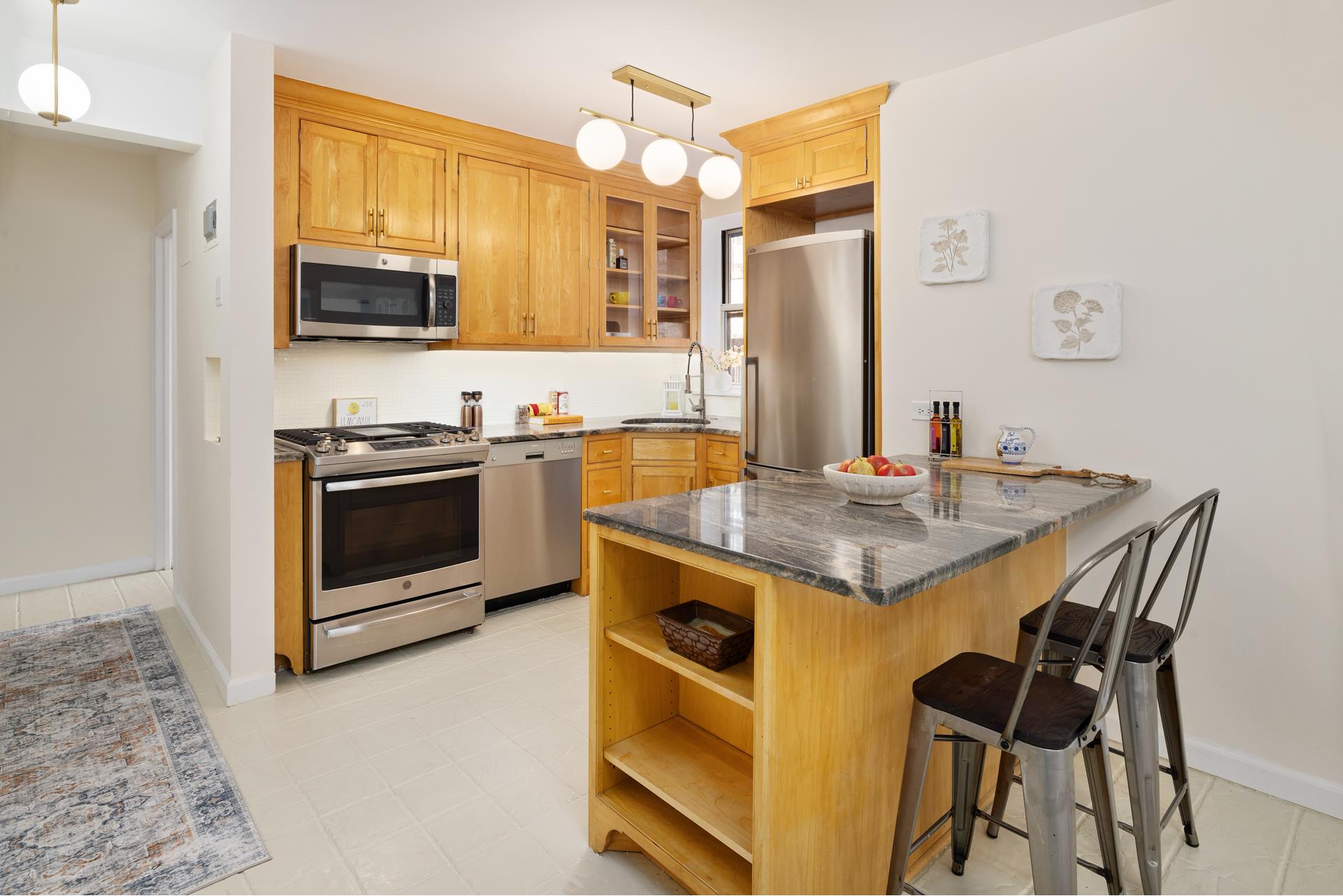 #5 photo, 25 INDIAN Road, マンハッタン Inwood , NY 10034