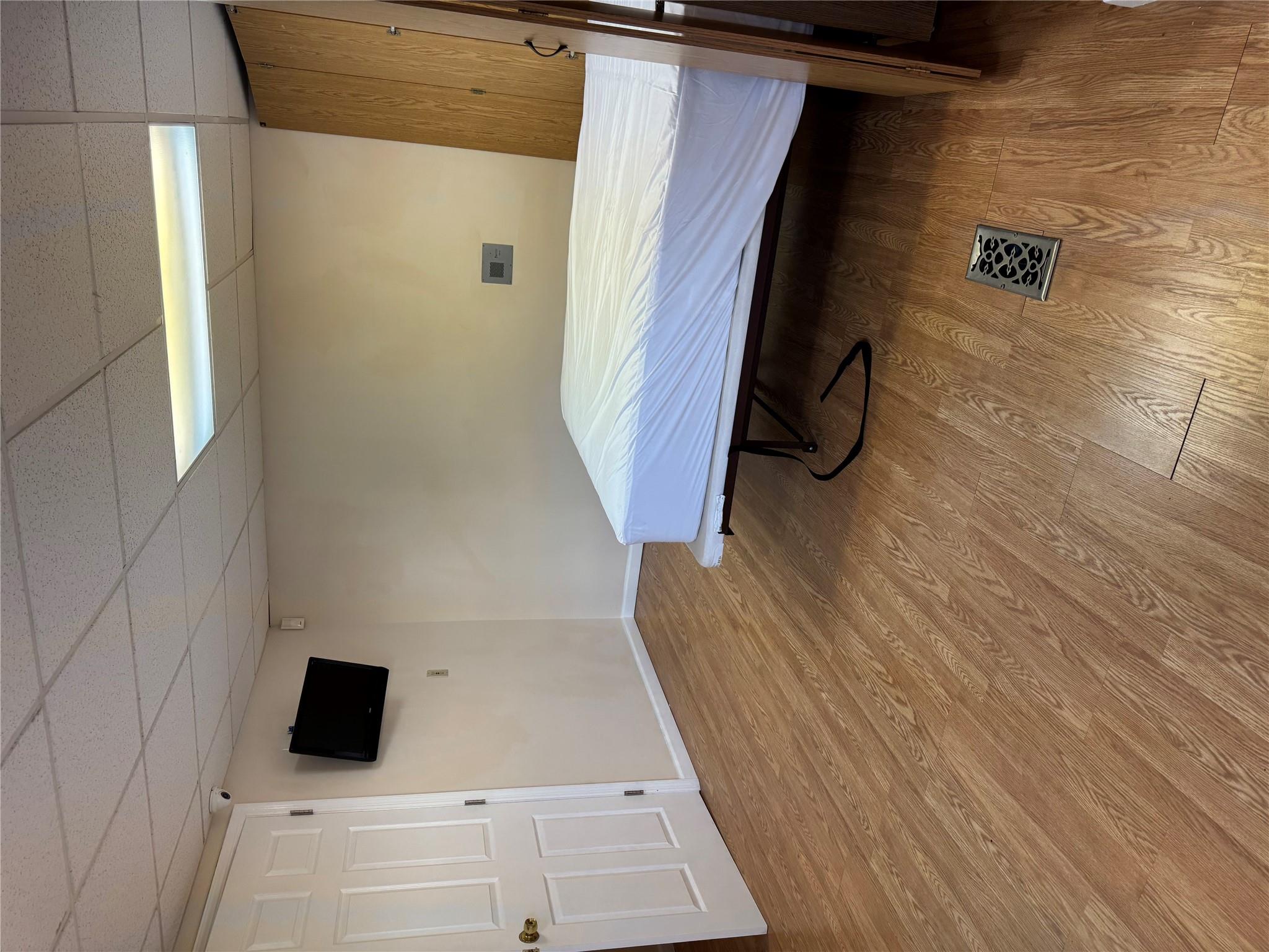 #12 photo, 90 Medford Avenue, サフォーク郡 Patchogue , NY 11772