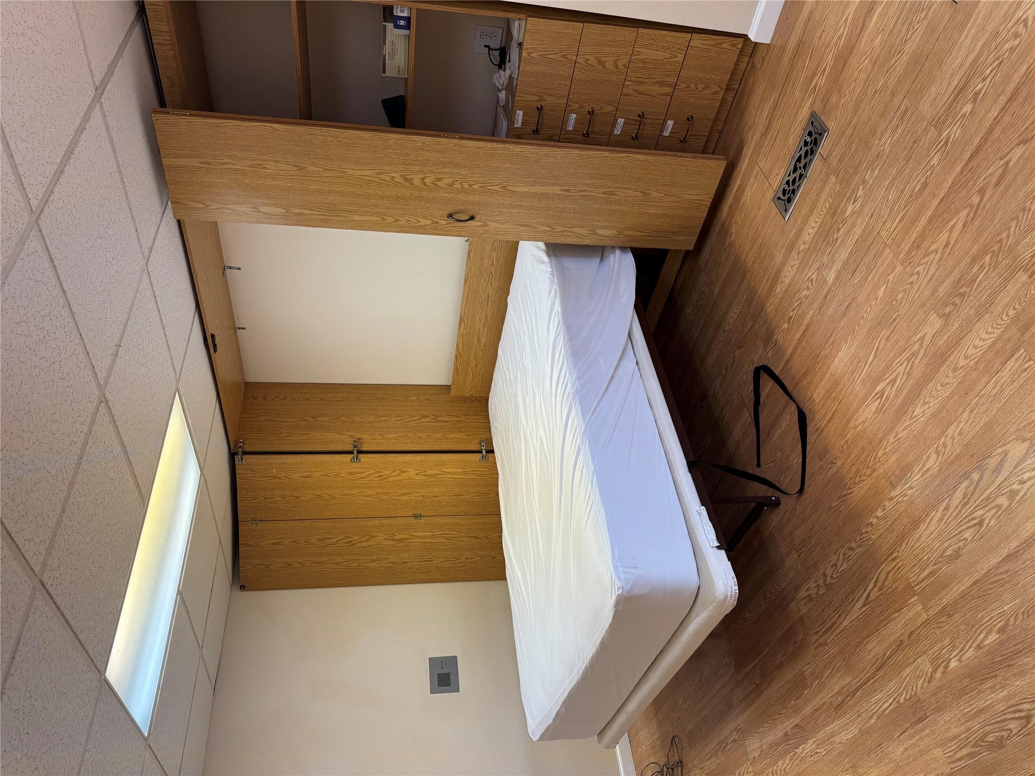 #13 photo, 90 Medford Avenue, サフォーク郡 Patchogue , NY 11772