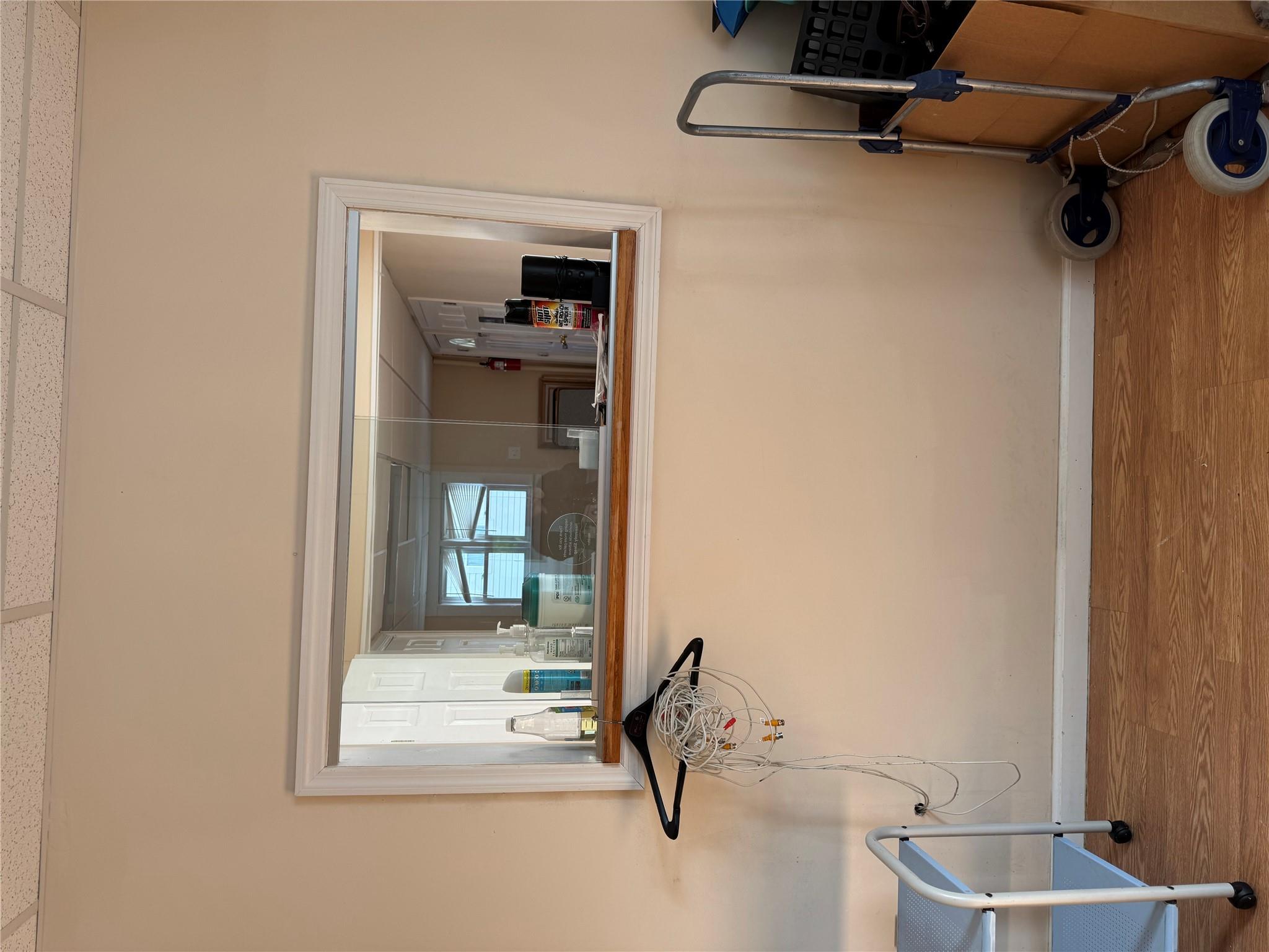 #8 photo, 90 Medford Avenue, サフォーク郡 Patchogue , NY 11772