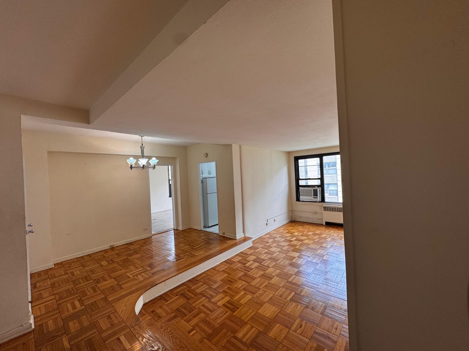 #2 photo, 9825 64th Road, クイーンズ区 Rego Park , NY 11374