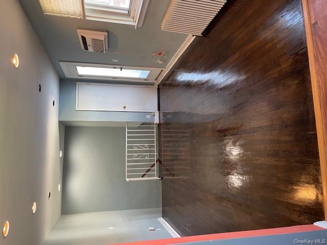 #6 photo, 73-26 260th Street, クイーンズ区 Glen Oaks , NY 11004