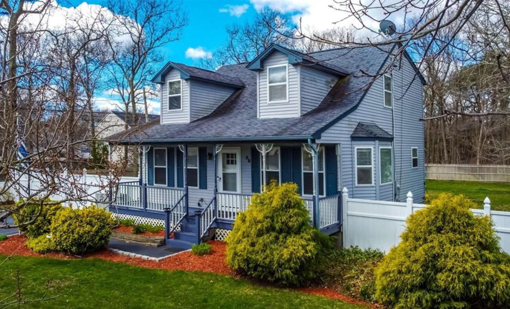 #1 photo, 86 Madison Street, Mastic , NY 11950