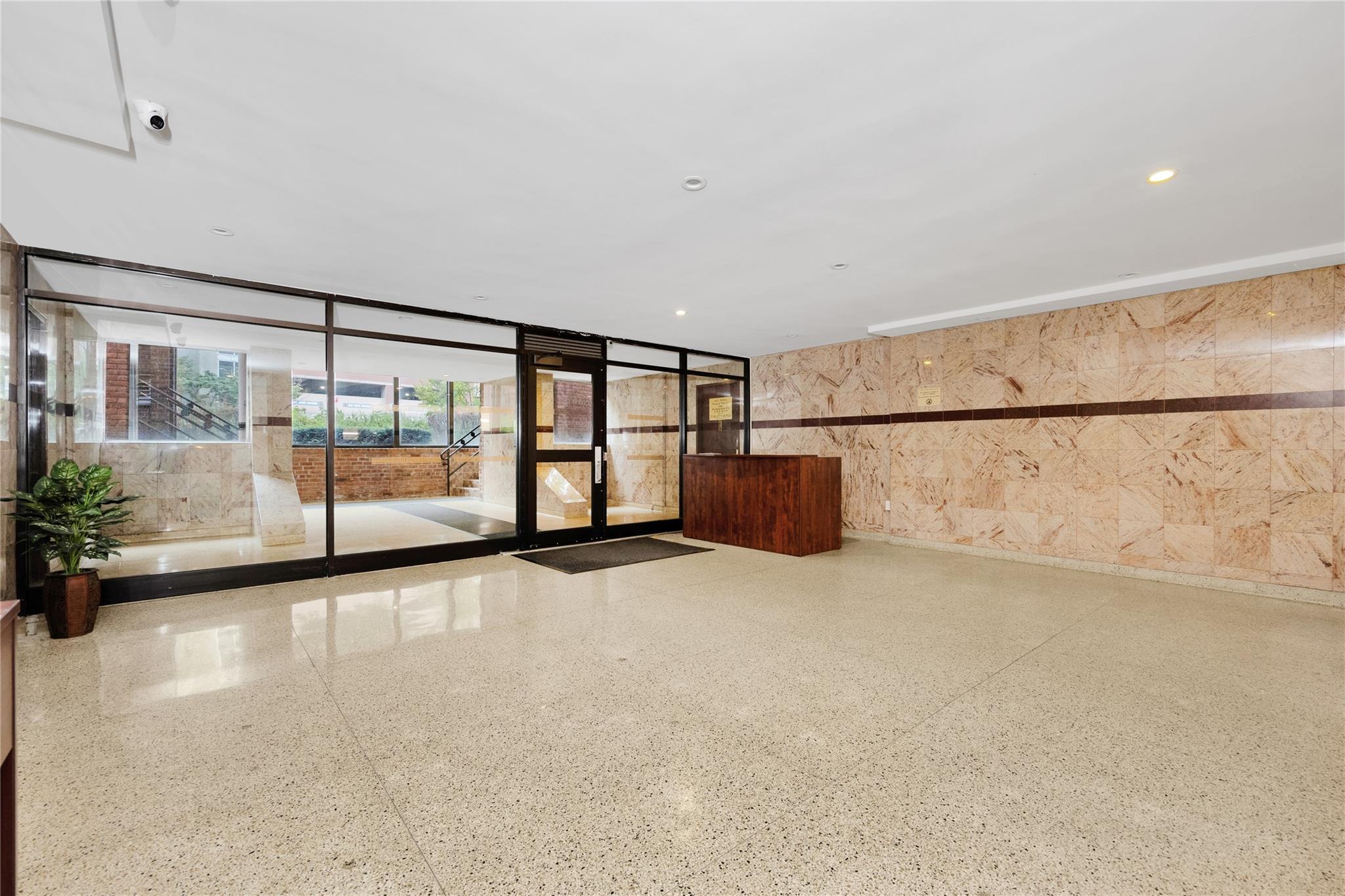 #3 photo, 92-31 57th Avenue, クイーンズ区 Elmhurst , NY 11373