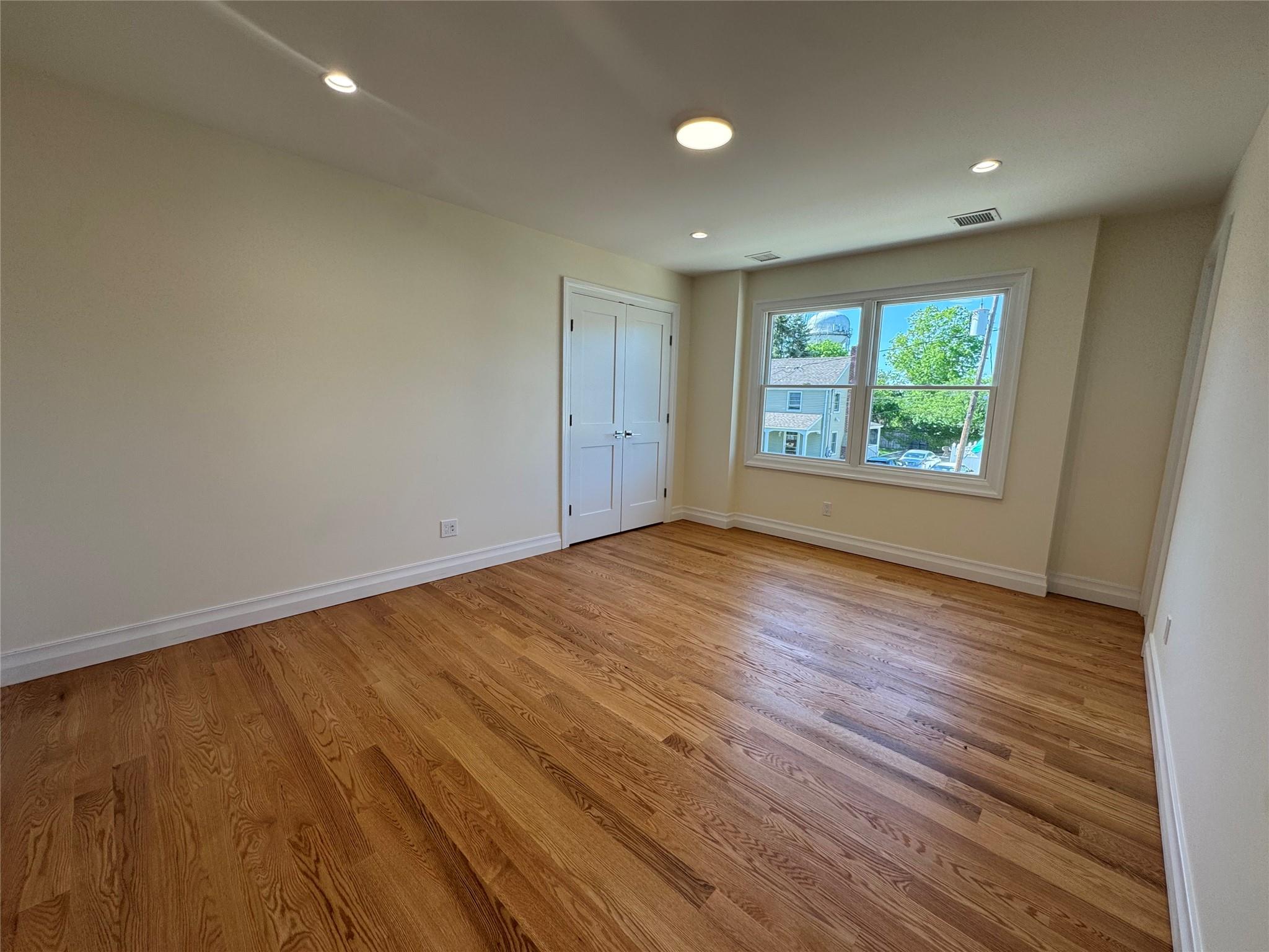 #13 photo, 9 First Street, ナッソー郡 Glenwood Landing , NY 11547