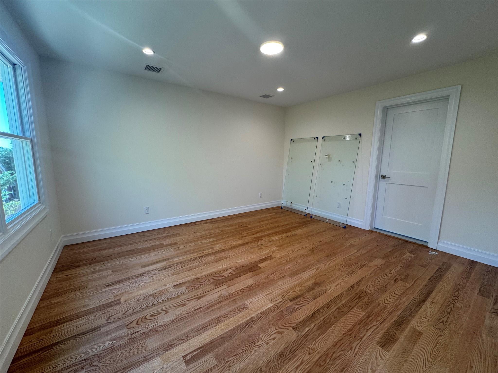 #14 photo, 9 First Street, ナッソー郡 Glenwood Landing , NY 11547