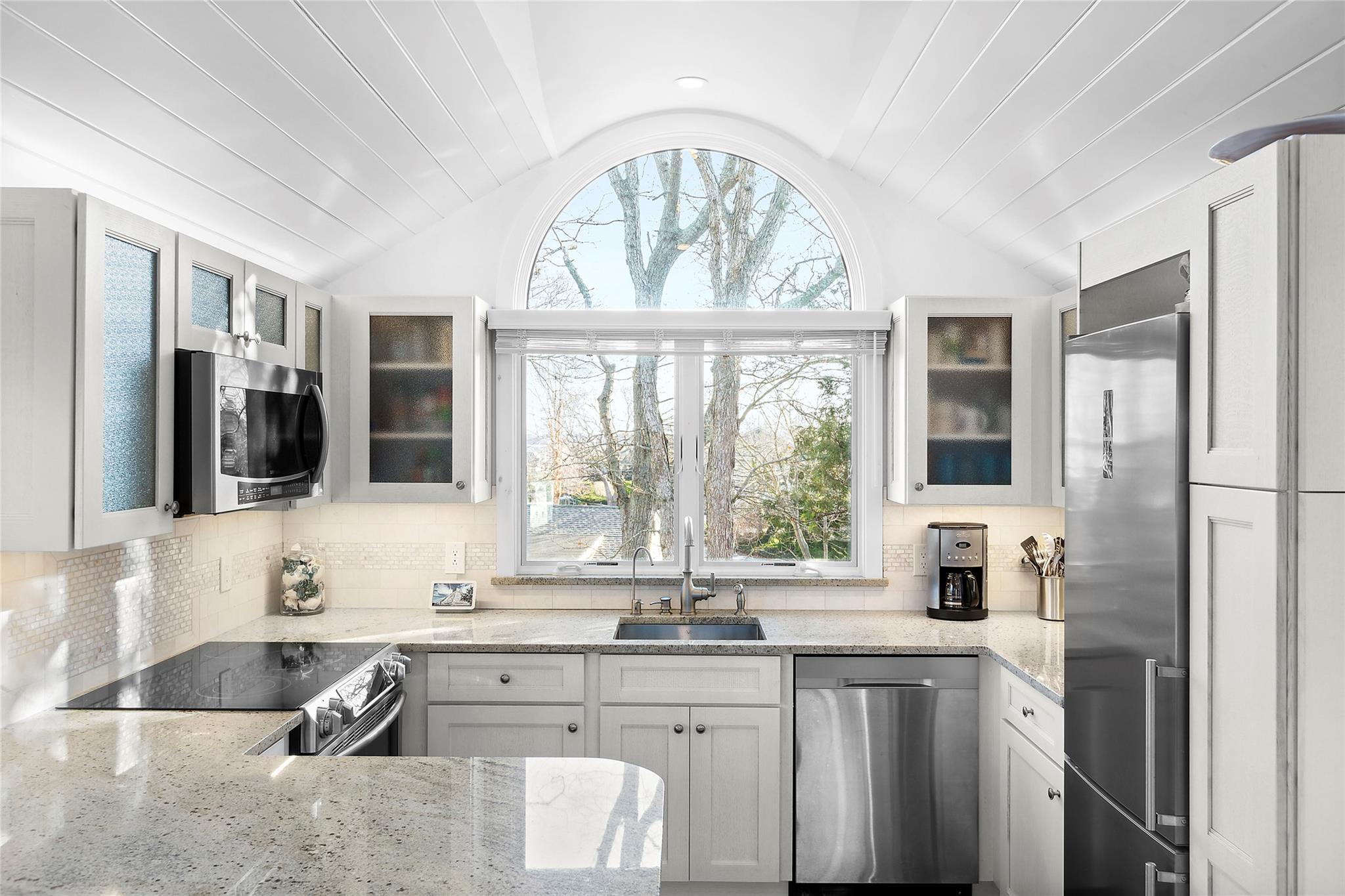 #6 photo, 67 North Road, サフォーク郡 Hampton Bays , NY 11946