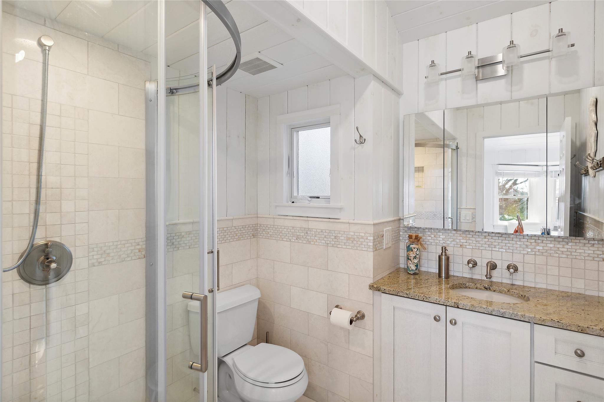 #9 photo, 67 North Road, サフォーク郡 Hampton Bays , NY 11946