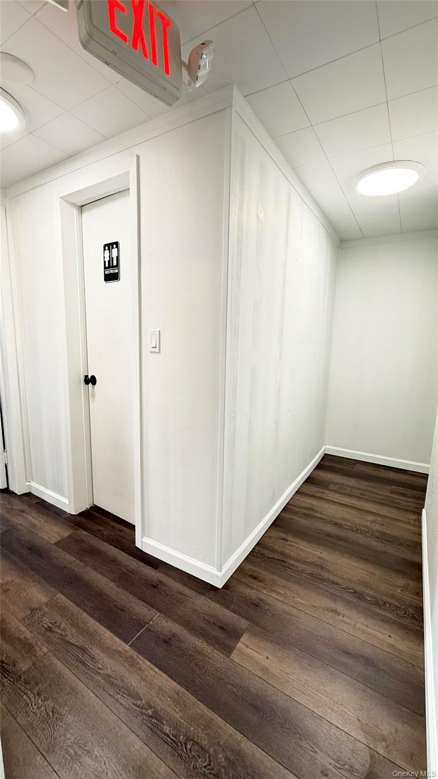 #10 photo, 74 Merrick Road, サフォーク郡 Amityville , NY 11701