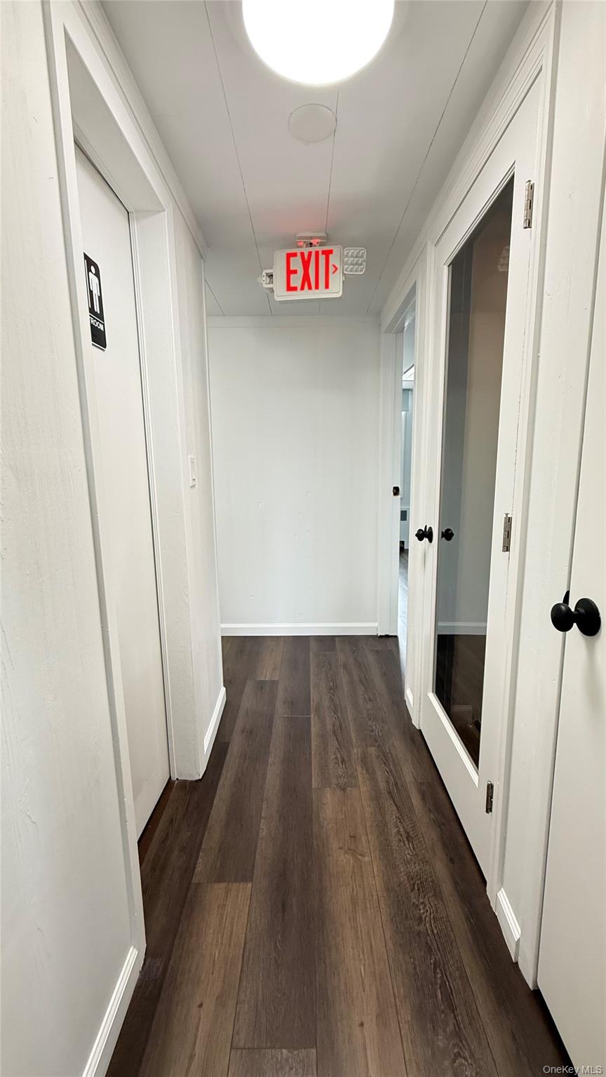 #16 photo, 74 Merrick Road, サフォーク郡 Amityville , NY 11701