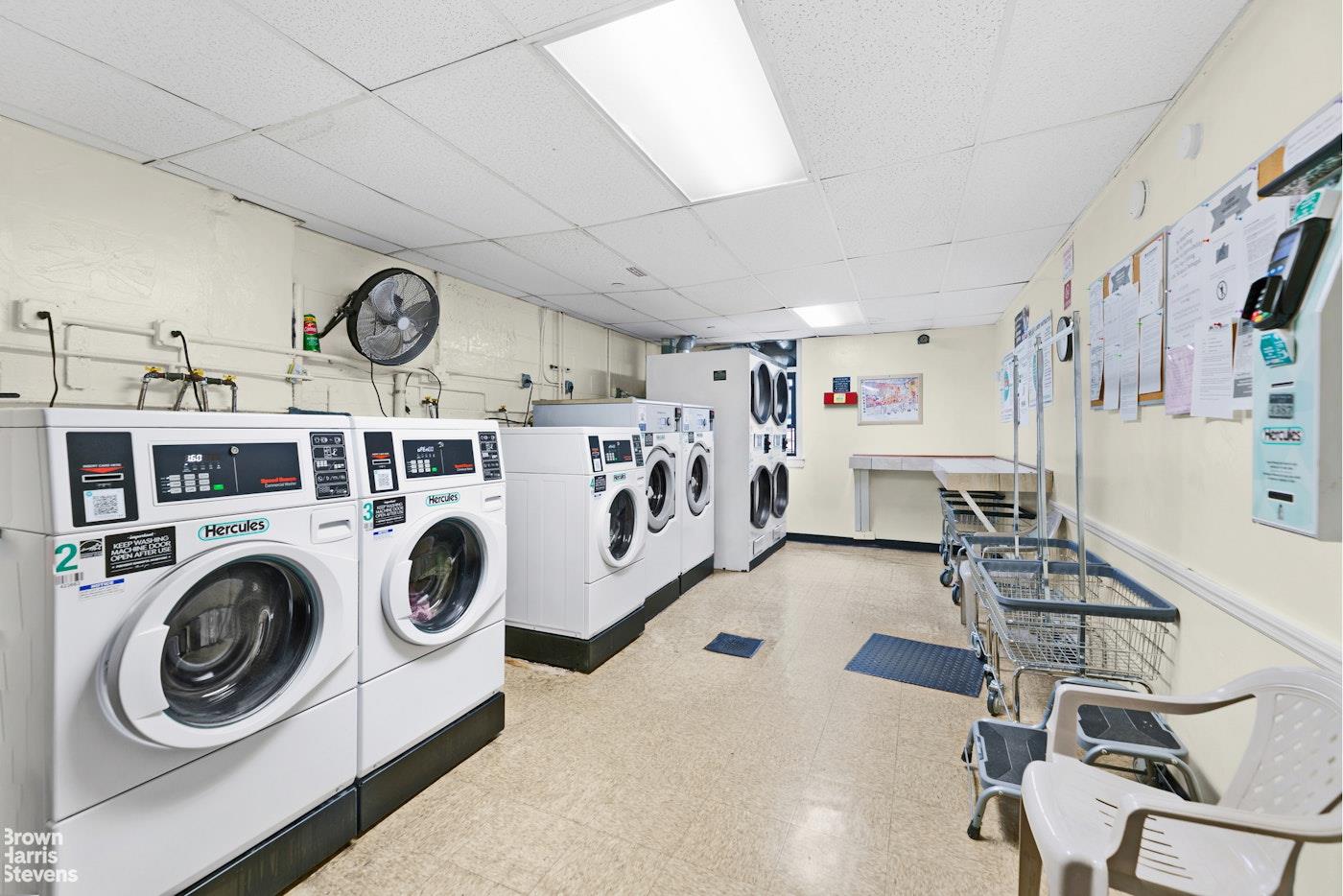 #9 photo, 2015 Saint Paul Avenue, ブロンクス区 Bronx , NY 10461