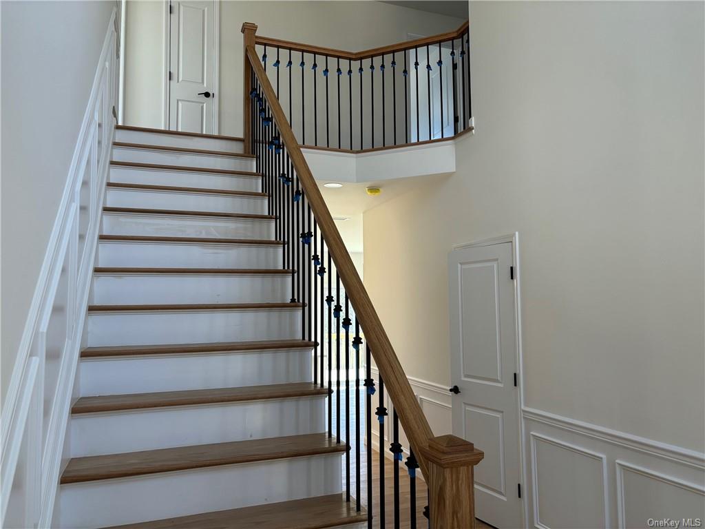 #6 photo, 4 Rosewood, Salisbury Mills , NY 12553