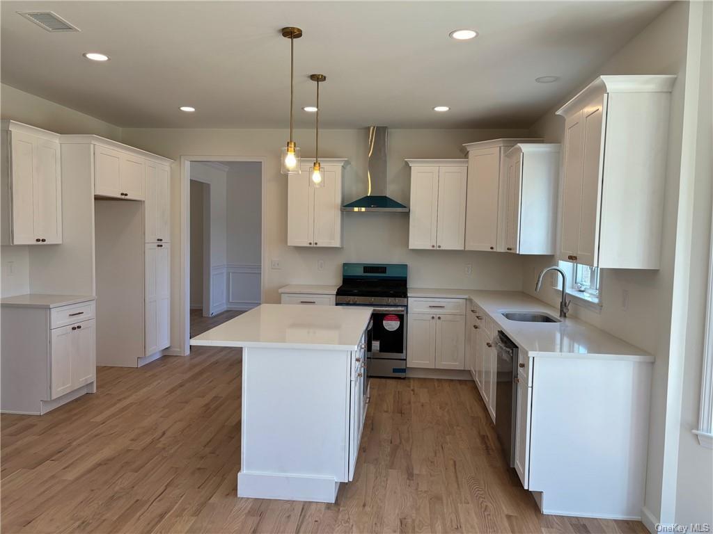 #9 photo, 4 Rosewood, Salisbury Mills , NY 12553