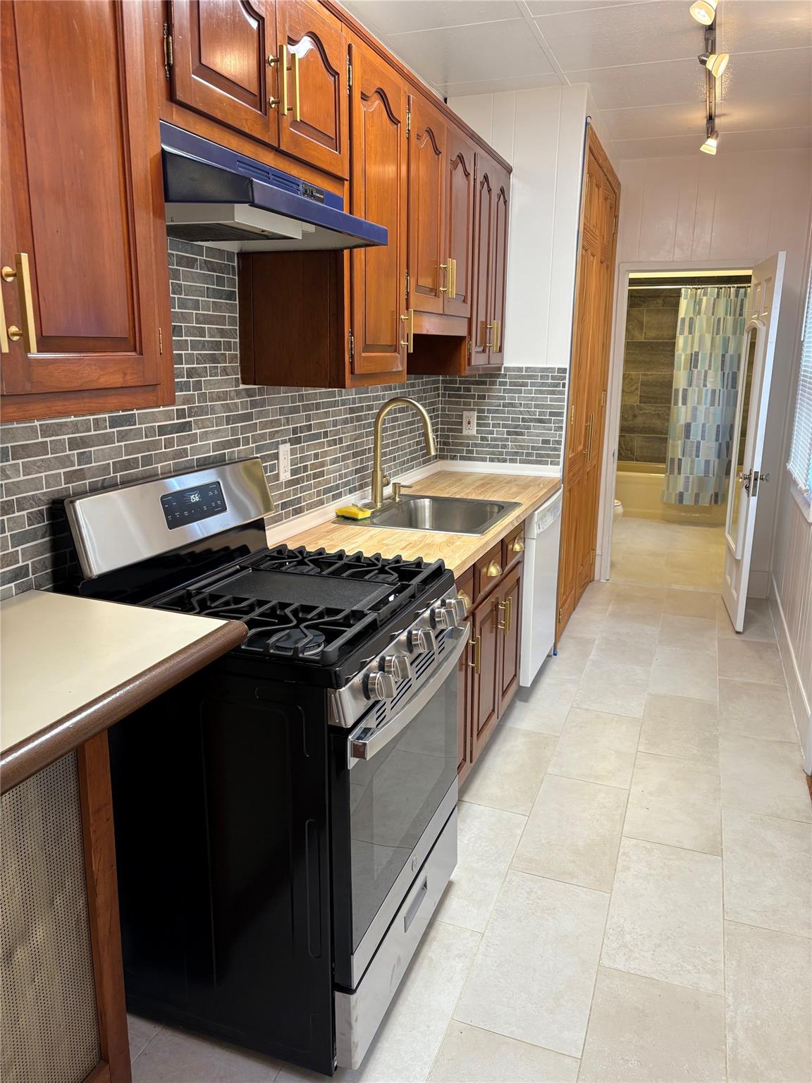 #2 photo, 62 South Washington Street, Tarrytown , NY 10591