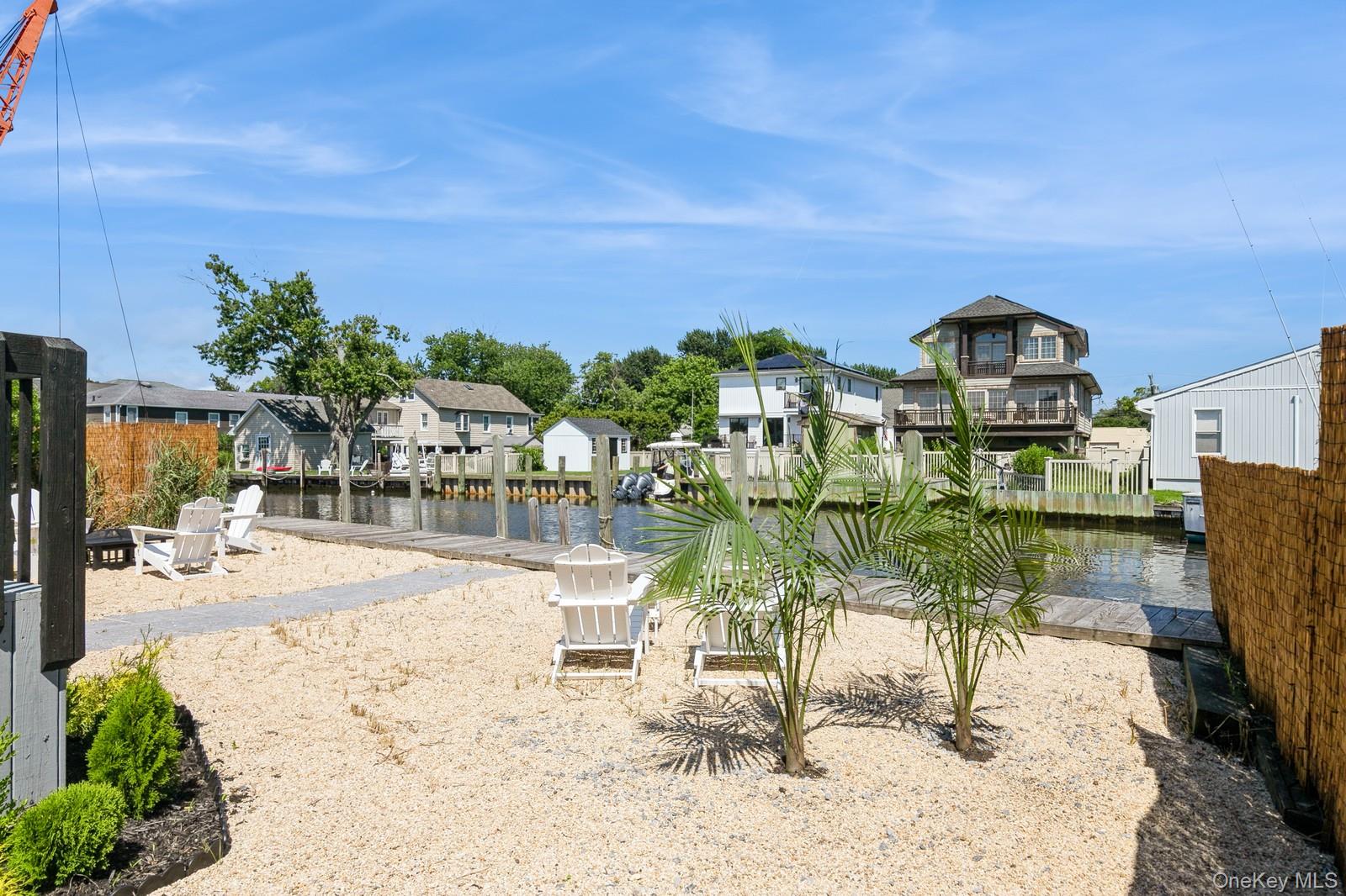 #6 photo, 282 S Ketcham Avenue, サフォーク郡 Amityville , NY 11701