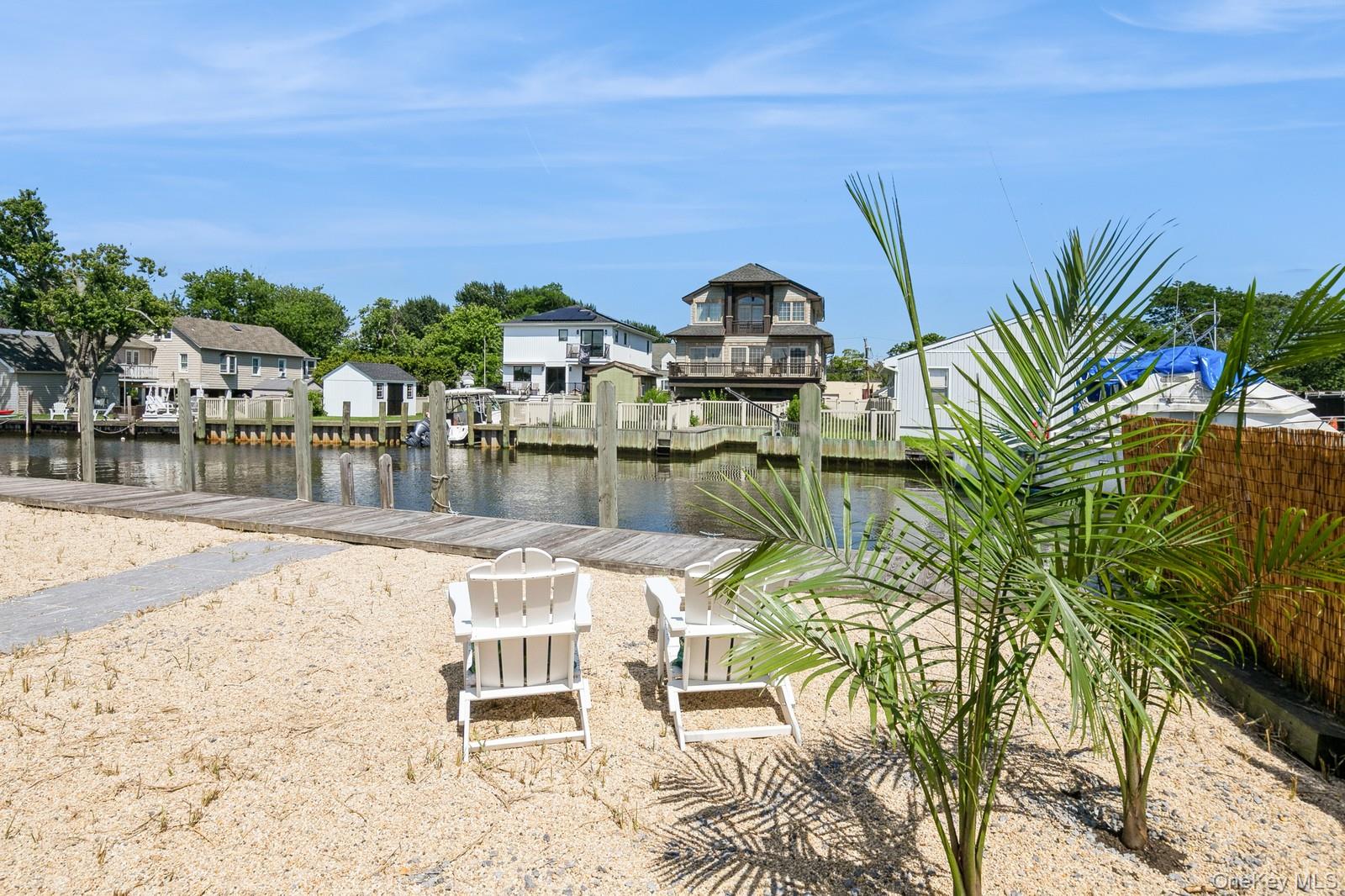 #9 photo, 282 S Ketcham Avenue, サフォーク郡 Amityville , NY 11701