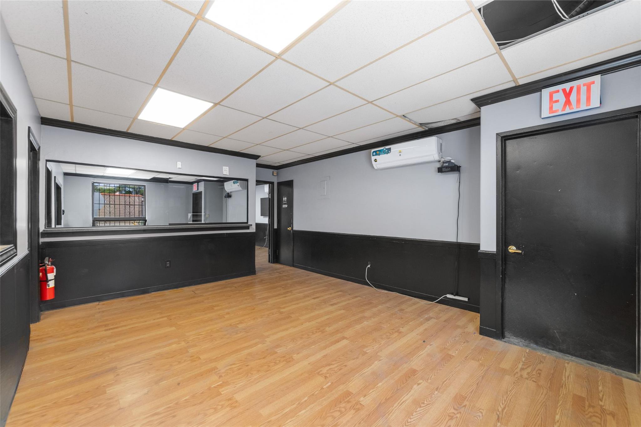 #2 photo, 18-67 42nd Street, クイーンズ区 Astoria , NY 11105