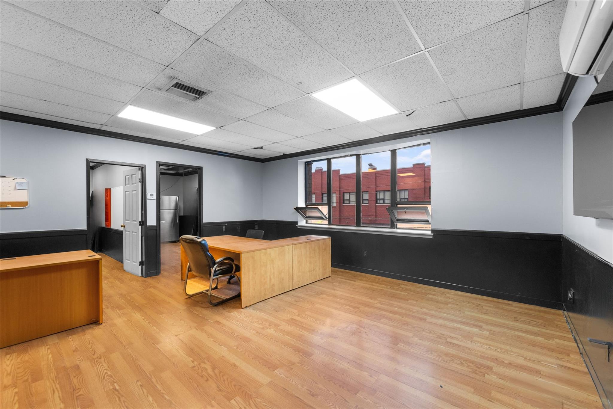 #4 photo, 18-67 42nd Street, クイーンズ区 Astoria , NY 11105