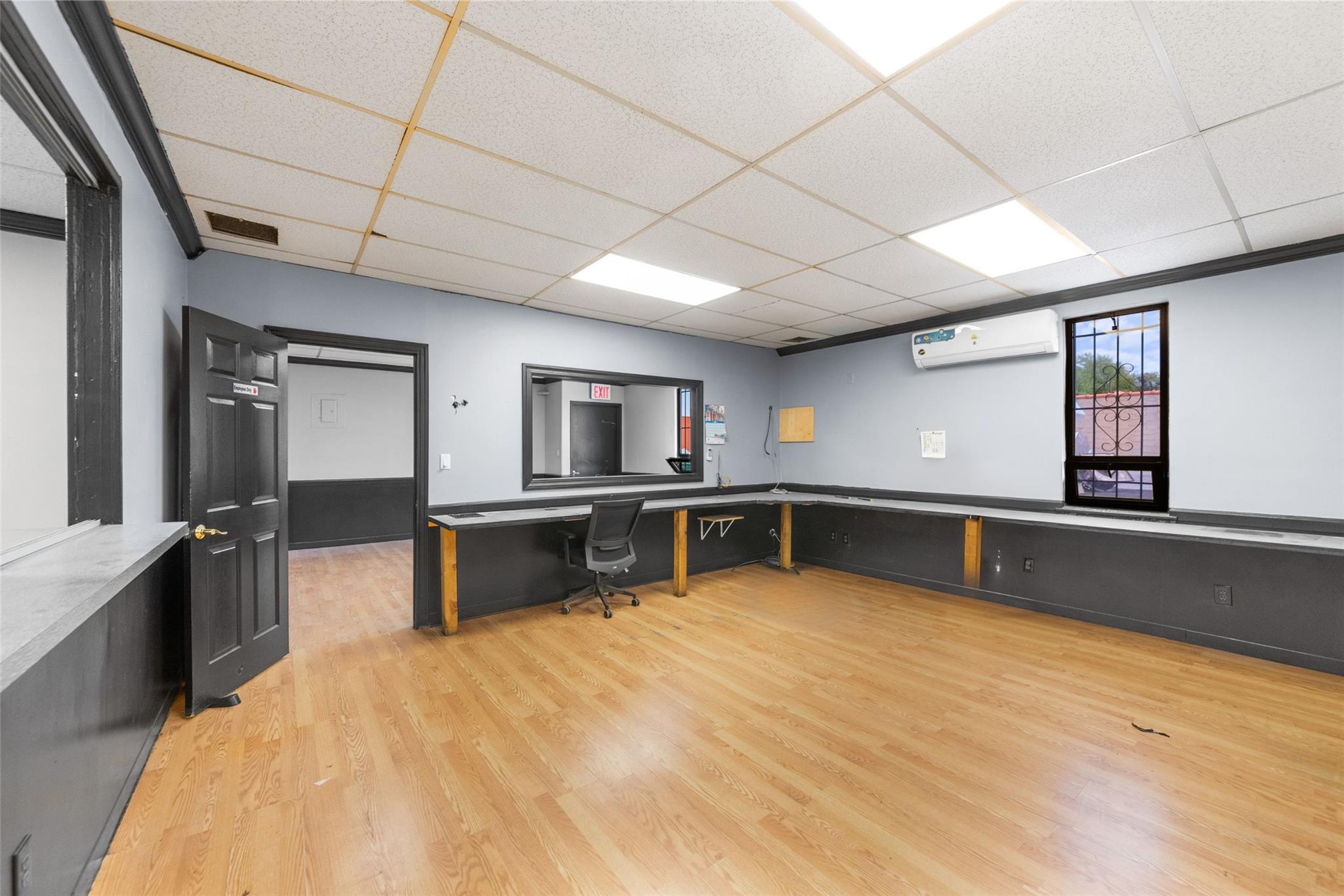 #5 photo, 18-67 42nd Street, クイーンズ区 Astoria , NY 11105