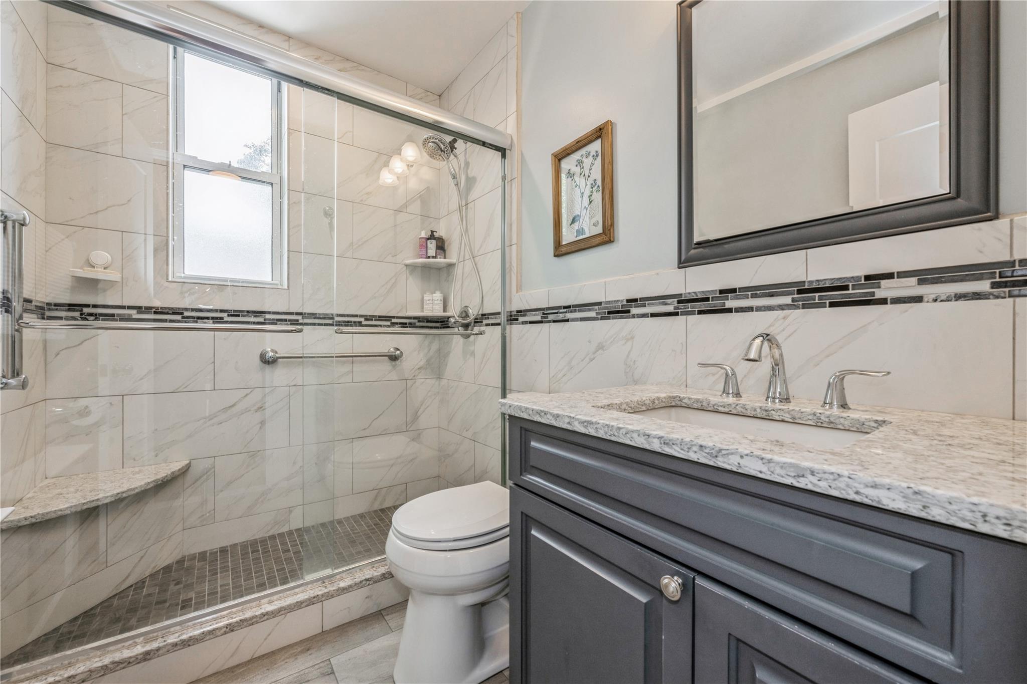 #10 photo, 12 Hamilton Place, Garden City , NY 11530