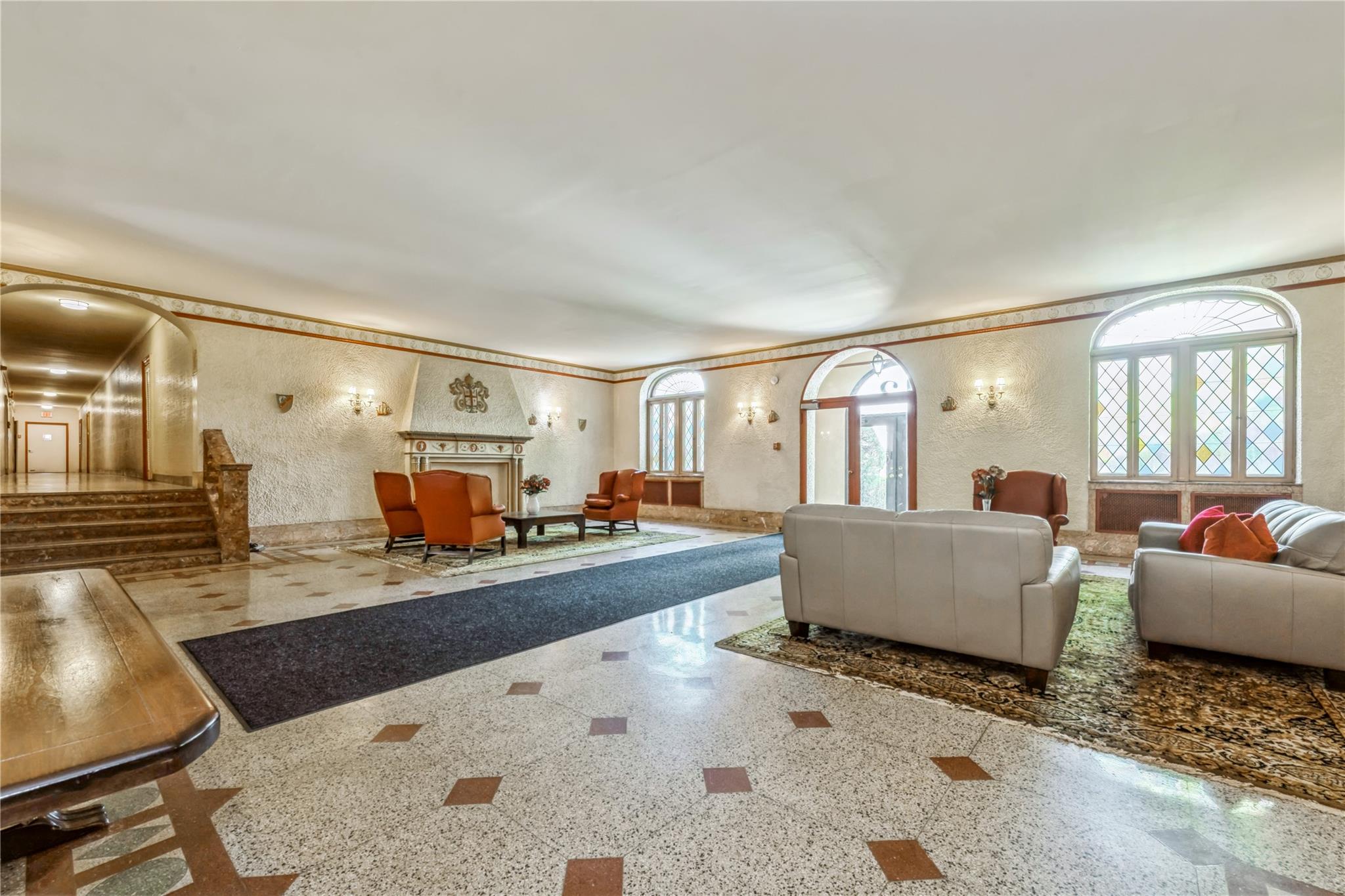 #2 photo, 12 Hamilton Place, Garden City , NY 11530