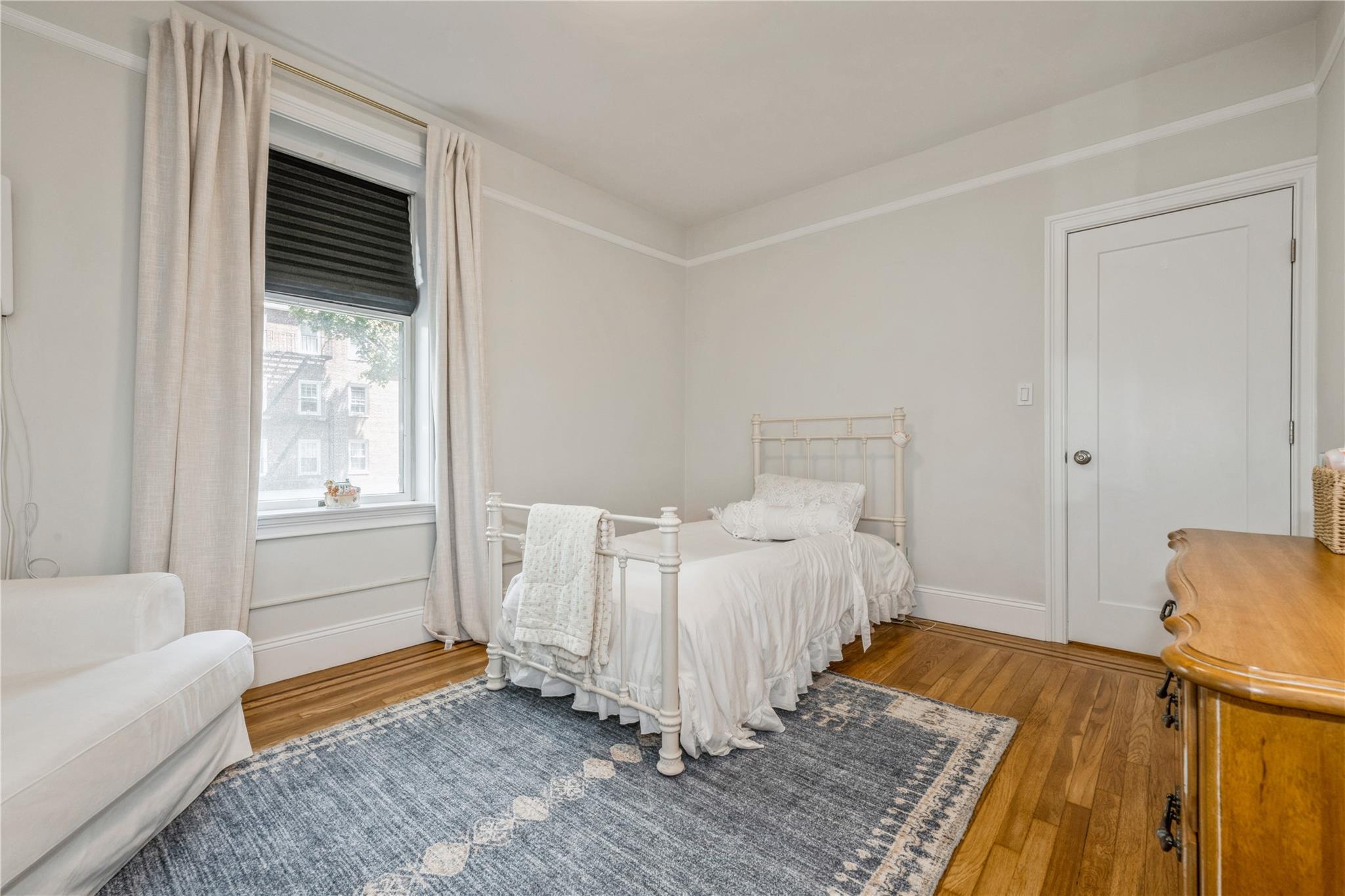 #9 photo, 12 Hamilton Place, Garden City , NY 11530