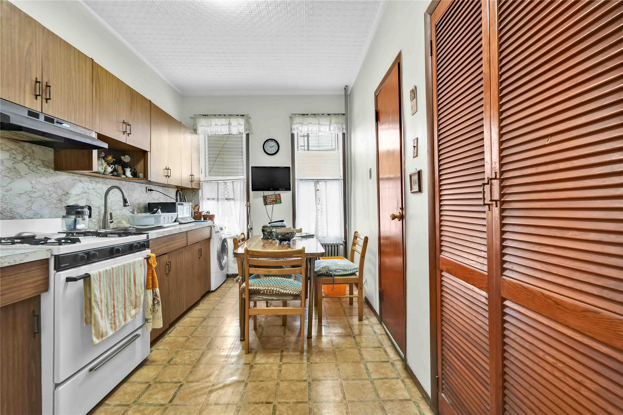 #11 photo, 64-24 Madison Street, Ridgewood , NY 11385