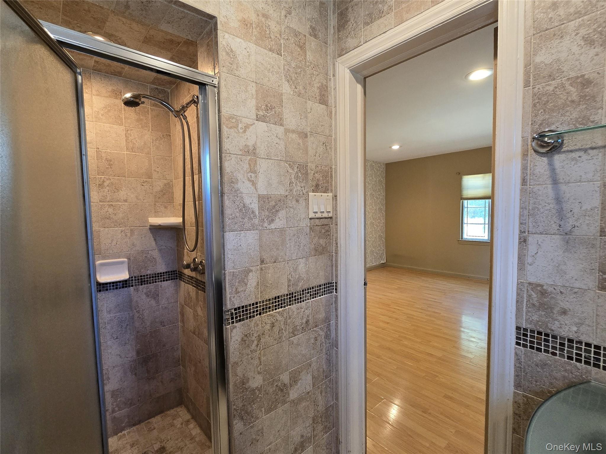 #19 photo, 2 Leonard Drive, ナッソー郡 East Rockaway , NY 11518