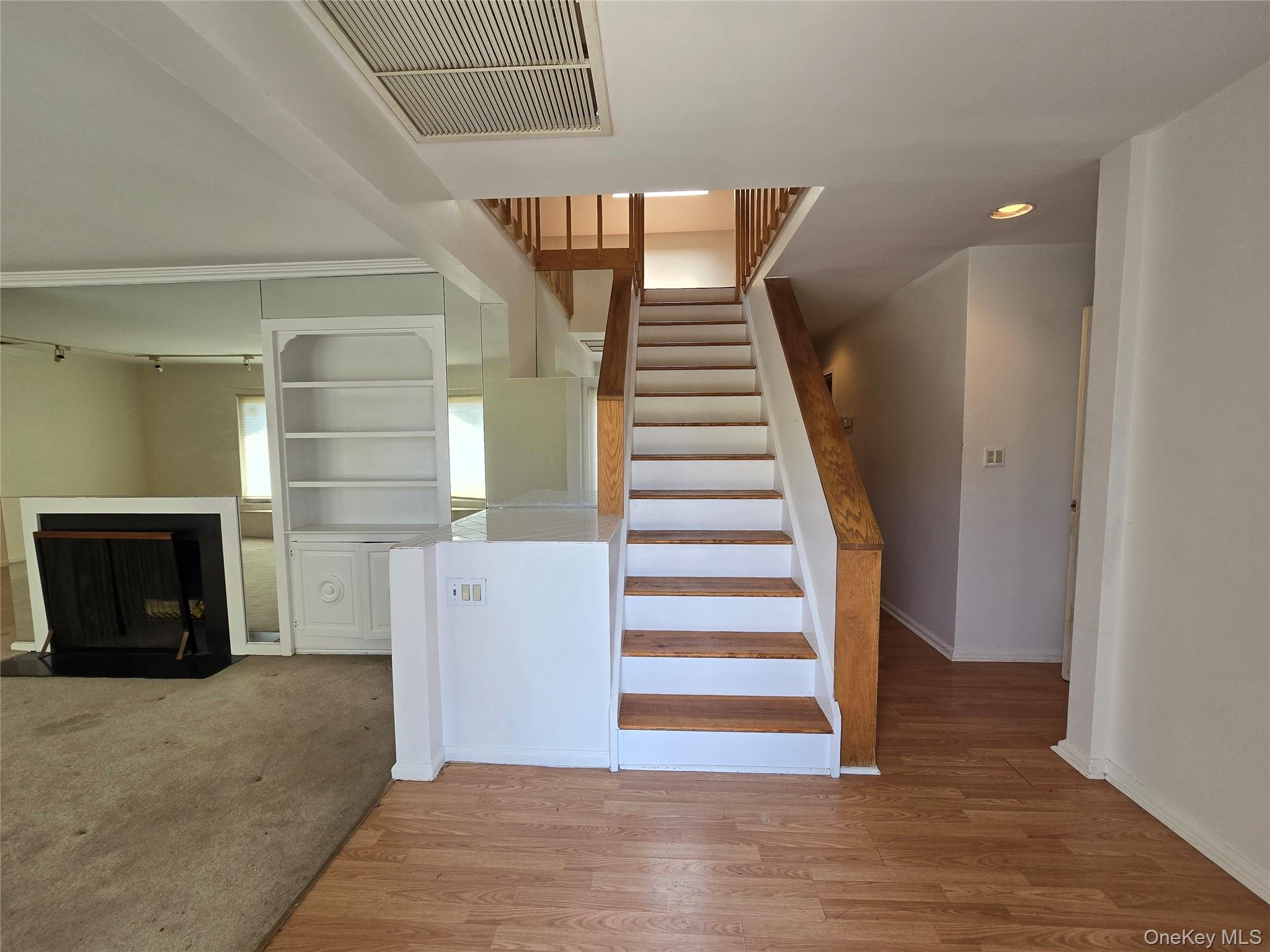 #5 photo, 2 Leonard Drive, ナッソー郡 East Rockaway , NY 11518