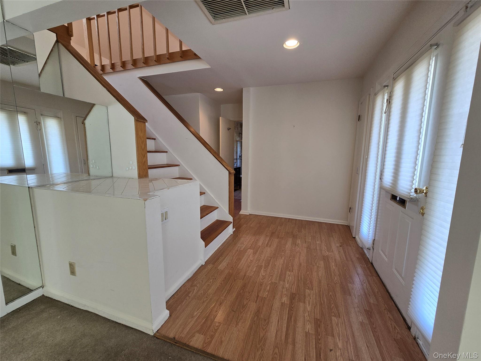 #6 photo, 2 Leonard Drive, ナッソー郡 East Rockaway , NY 11518