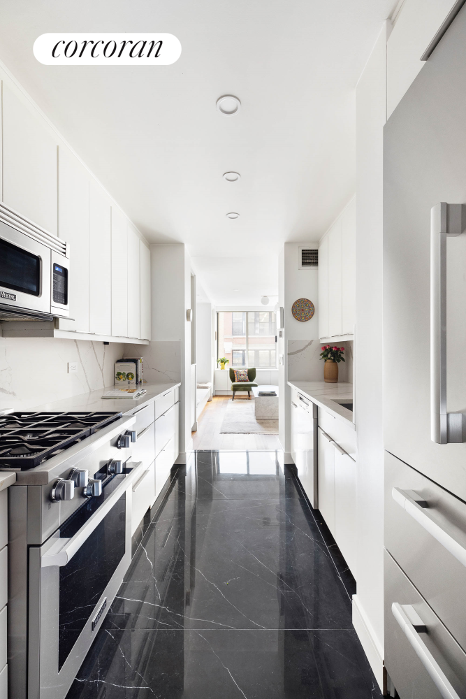 #5 photo, 170 E 87TH Street, マンハッタン Carnegie Hill , NY 10128