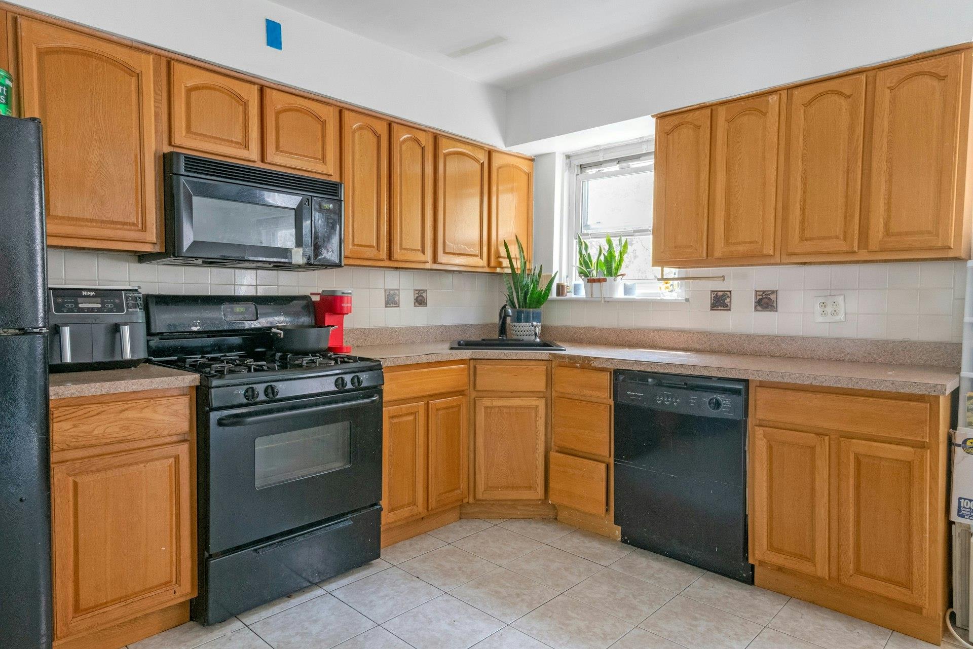 #4 photo, 837 Swinton Avenue, 布朗士 Bronx , NY 10465