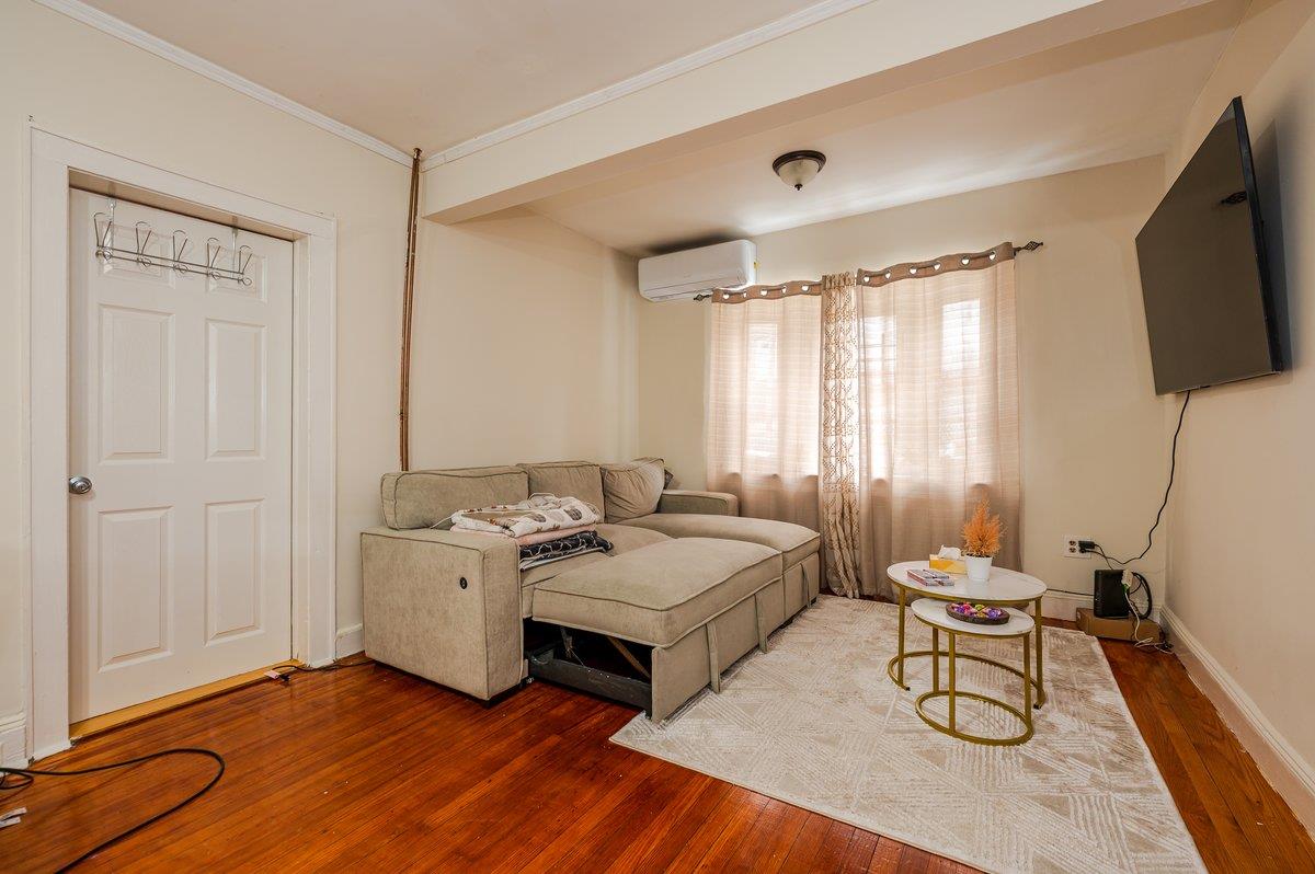 #3 photo, 31 Thurman Street, Yonkers , NY 10701