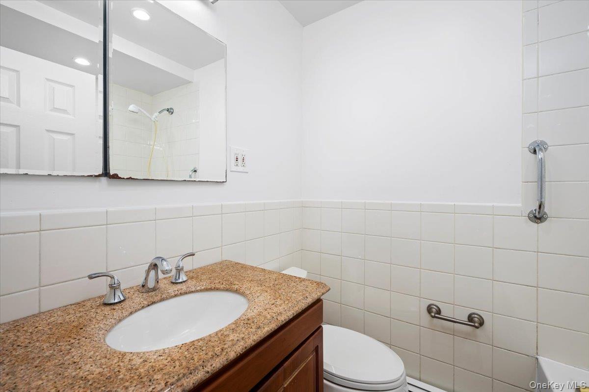 #10 photo, 540 Throggs Neck Expressway, Bronx , NY 10465