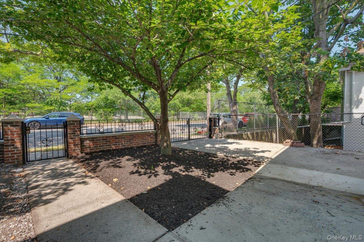 #2 photo, 540 Throggs Neck Expressway, Bronx , NY 10465