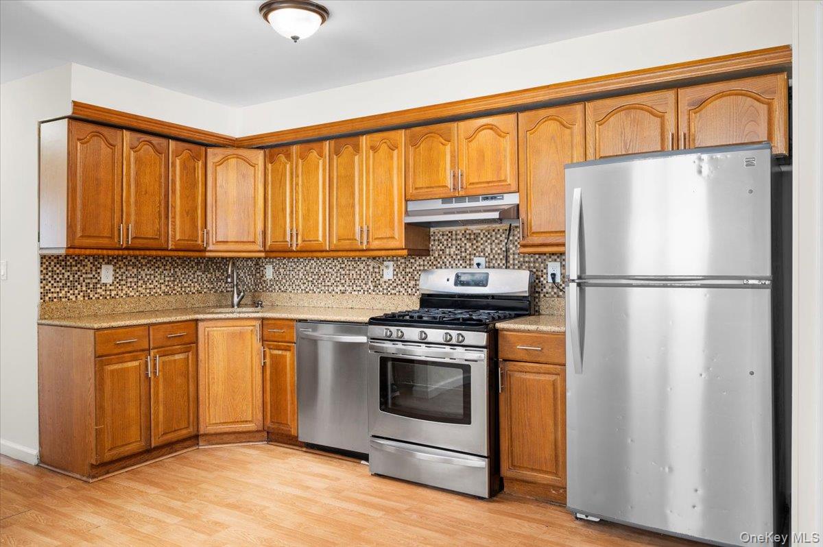 #3 photo, 540 Throggs Neck Expressway, Bronx , NY 10465