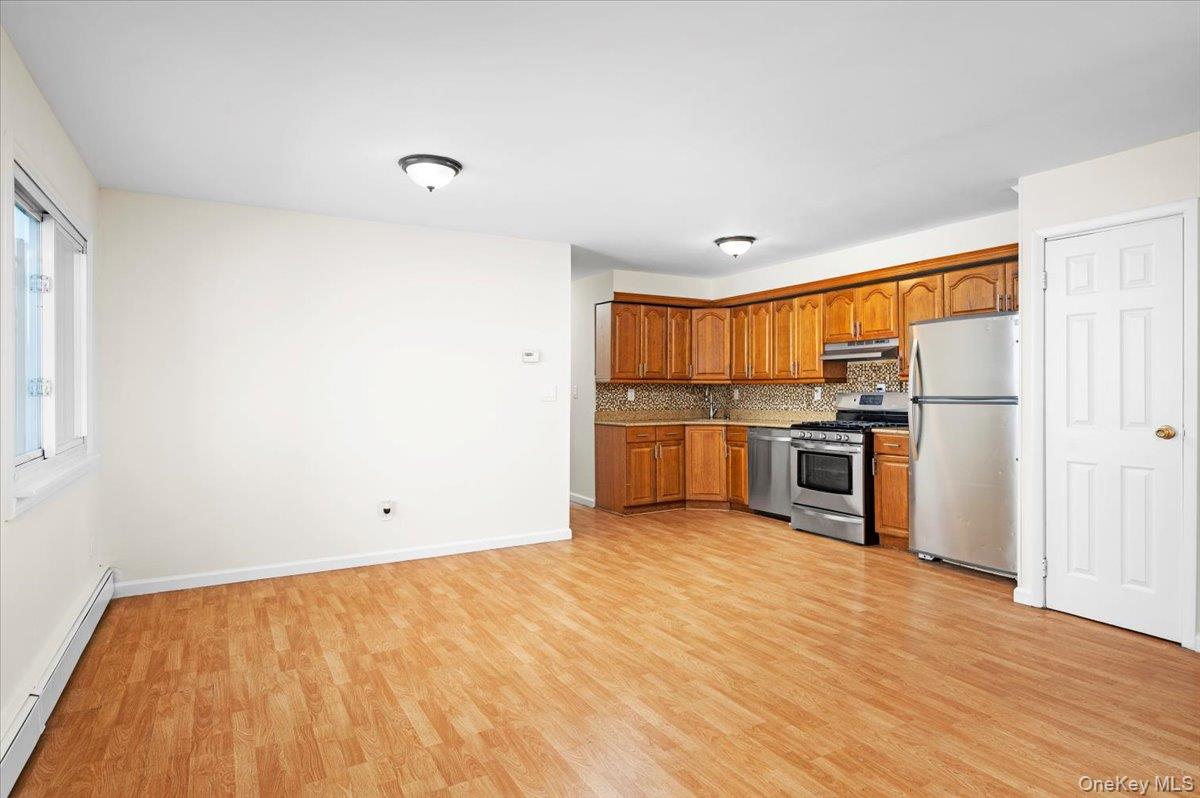 #5 photo, 540 Throggs Neck Expressway, Bronx , NY 10465